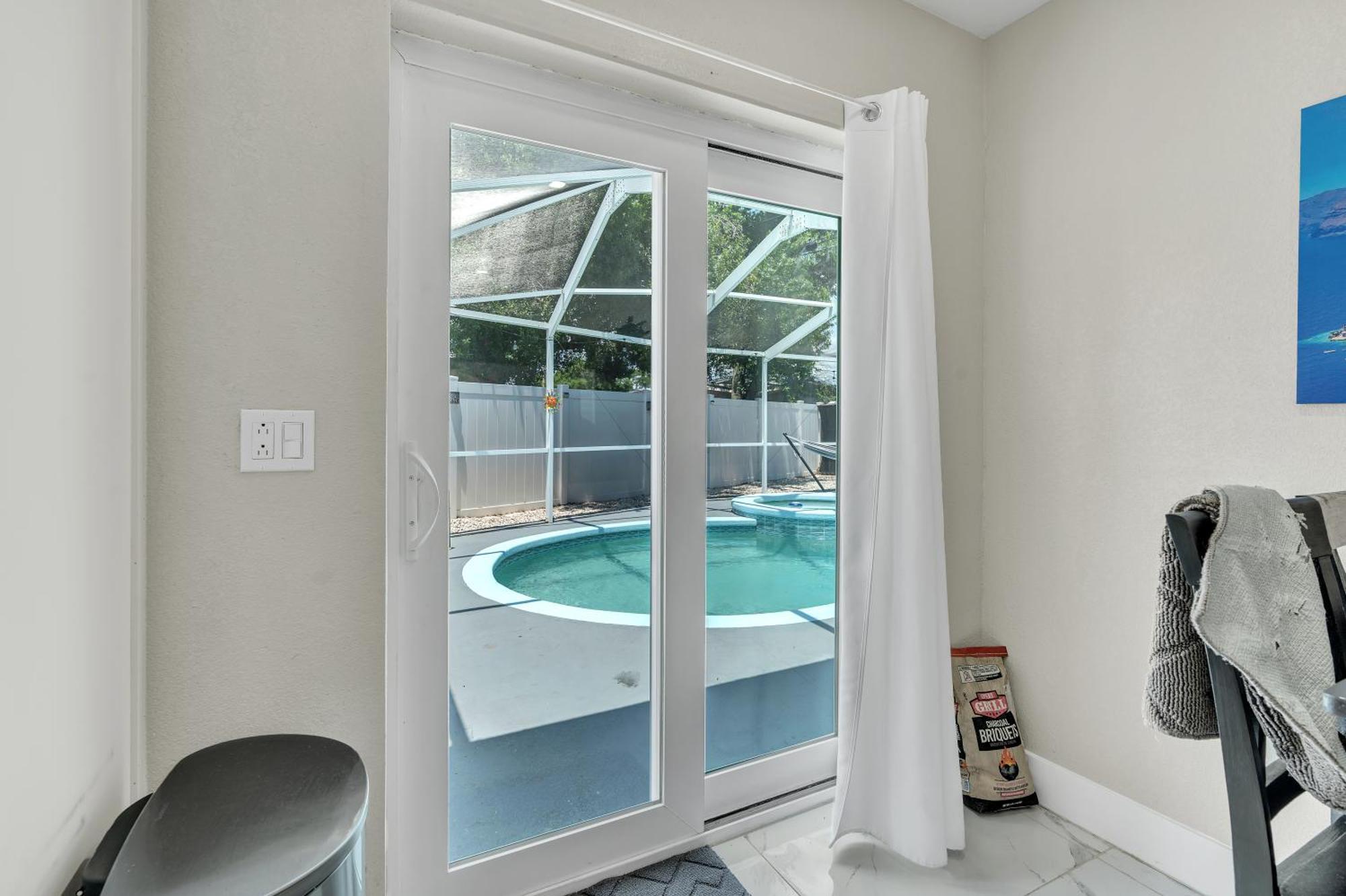 Stunning Modern Home In Tampa With Pool - Just 5 Minutes From Airport! Bagian luar foto