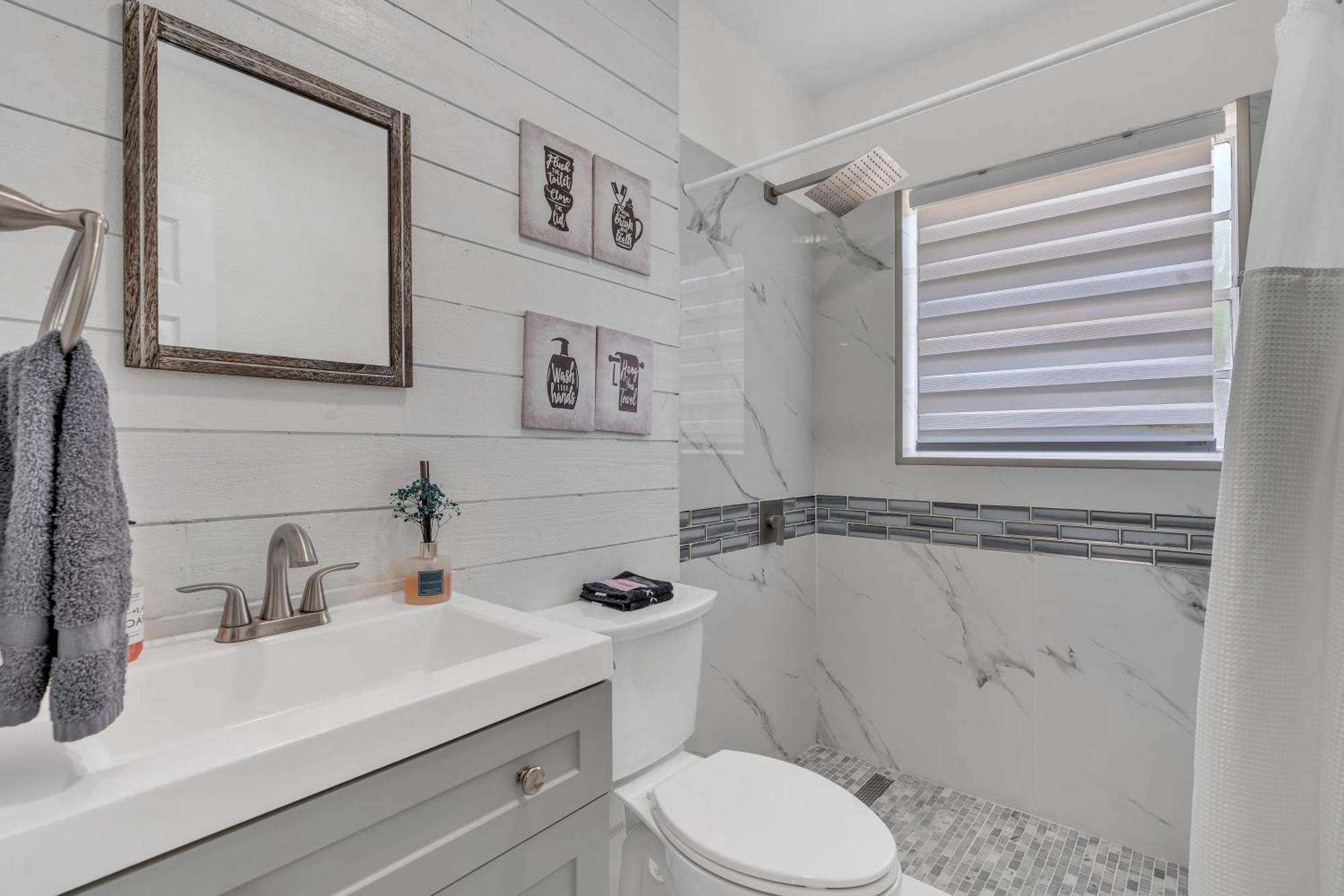 Stunning Modern Home In Tampa With Pool - Just 5 Minutes From Airport! Bagian luar foto