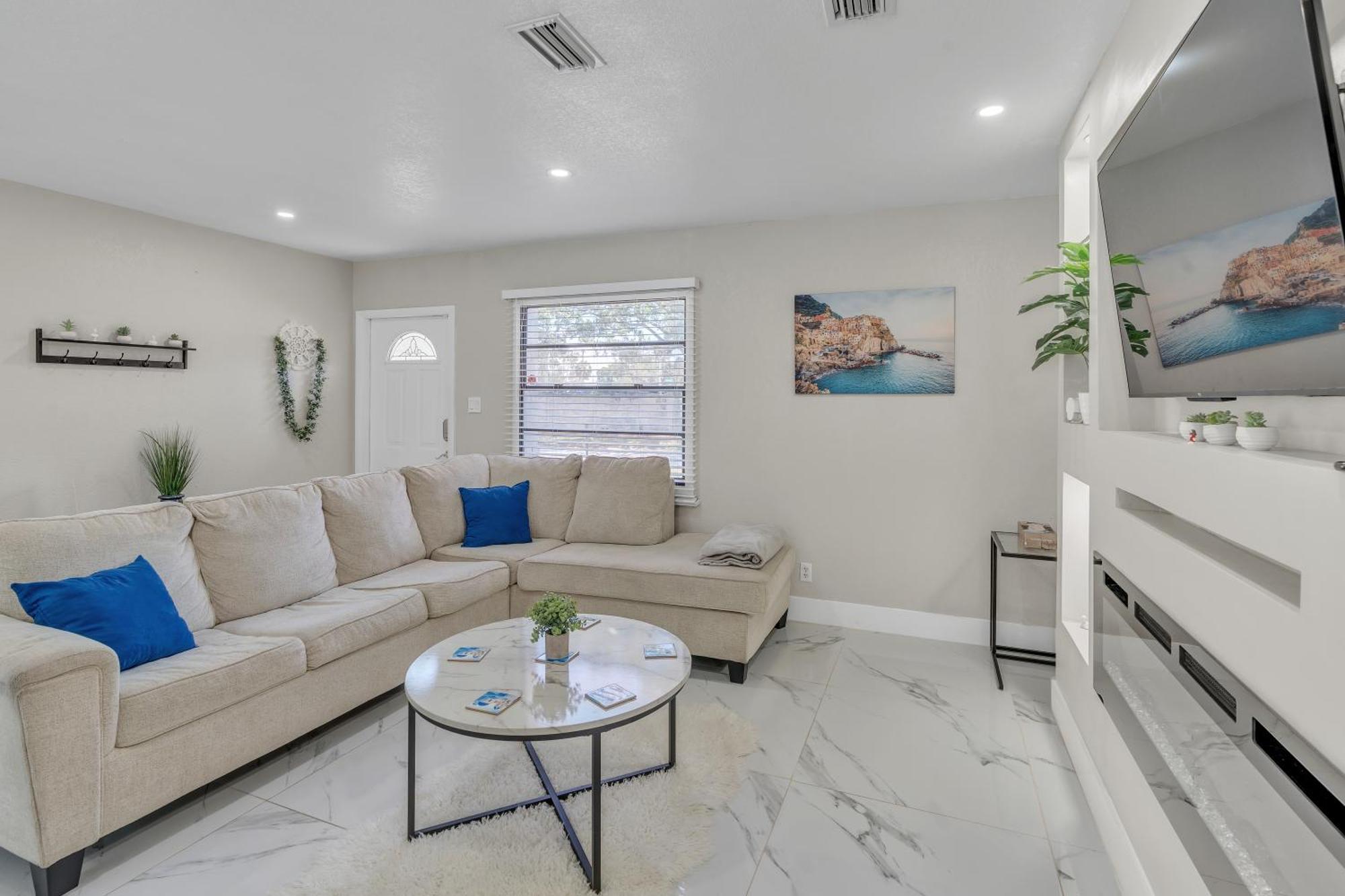 Stunning Modern Home In Tampa With Pool - Just 5 Minutes From Airport! Bagian luar foto